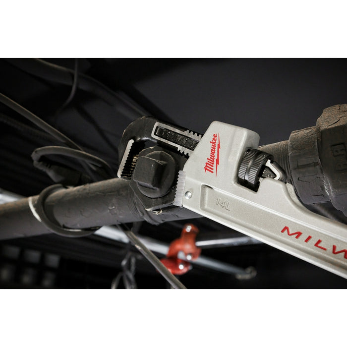 MILWAUKEE 14L Aluminum Pipe Wrench w/ POWERLENGTH Handle