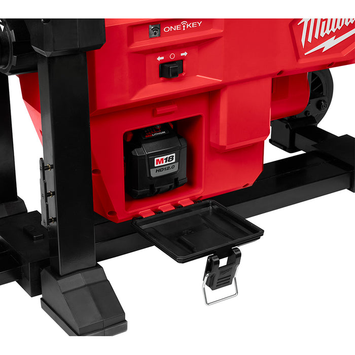 Máquina seccional de alcantarillado MILWAUKEE M18 FUEL™ con kit CABLE-DRIVE™
