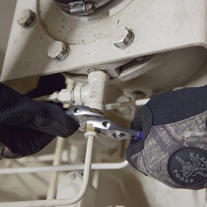 KLEIN TOOLS Llave ajustable de mandíbula delgada de 6"