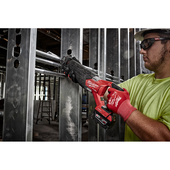 Sierra alternativa MILWAUKEE M18 FUEL™ SAWZALL® con ONE-KEY™ (solo herramienta)