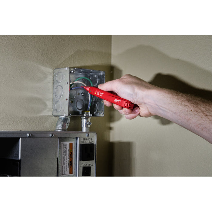 MILWAUKEE Dual Range Voltage Detector