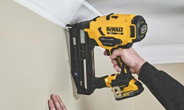 DEWALT 20V MAX XR 16 Gauge Straight Finish Nailer (Bare Tool)
