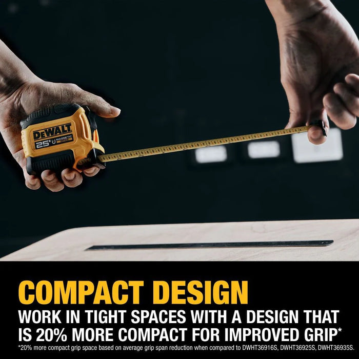 Cinta métrica de bolsillo magnética DEWALT de 9'