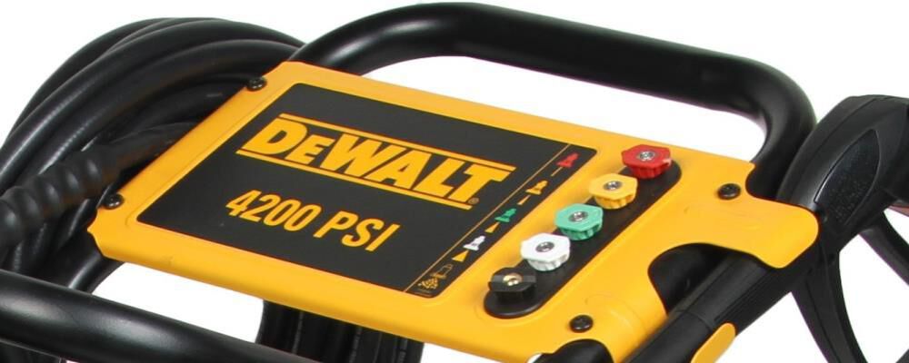 Lavadora a presión de agua fría a gas DEWALT 3300 PSI 2.4 GPM con bomba de leva axial OEM