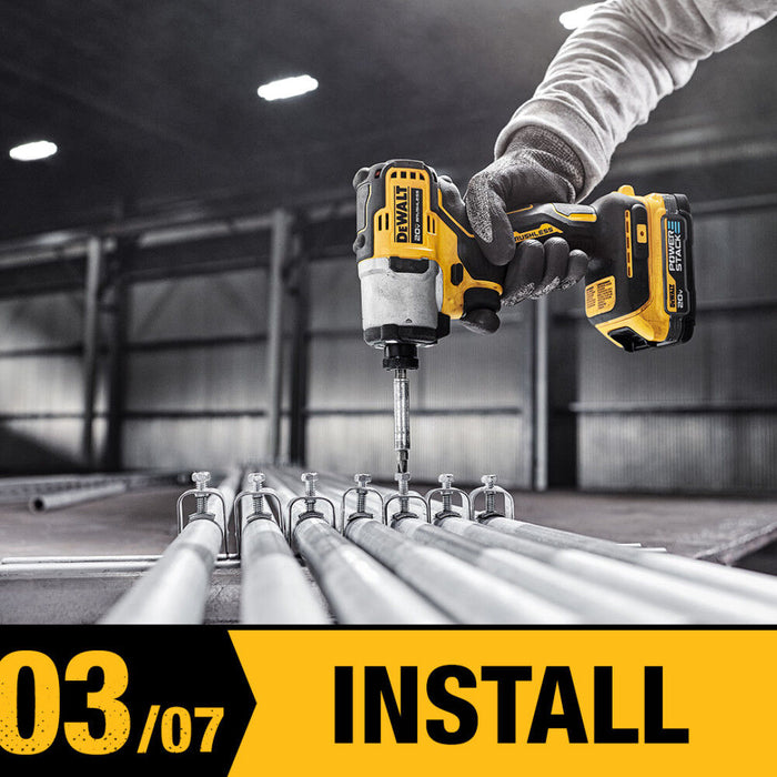 Kit de sierra de cinta compacta DEWALT 20V MAX* ATOMIC™ de 1-3/4"