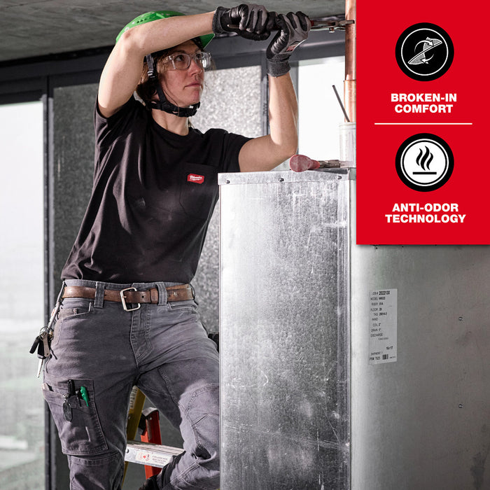 MILWAUKEE Women's GRIDIRON™ Short Sleeve Pocket T-Shirt