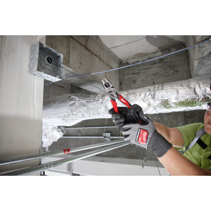 Alicates de liniero MILWAUKEE de agarre cómodo de 9" con engarzadora y cortador de pernos