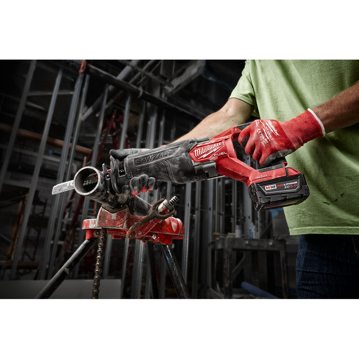 Sierra alternativa MILWAUKEE M18 FUEL™ SAWZALL® con kit ONE-KEY™
