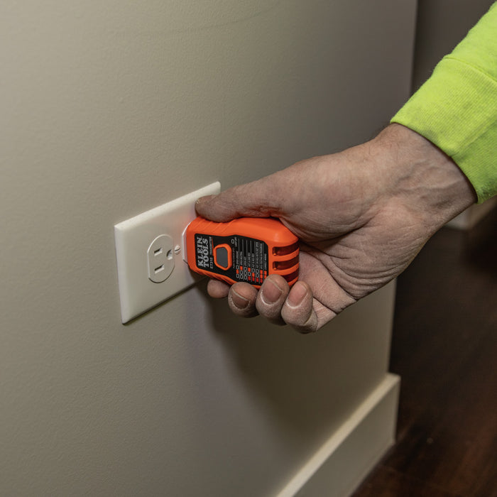 KLEIN TOOLS Digital Circuit Breaker Finder w/ GFCI Outlet Tester