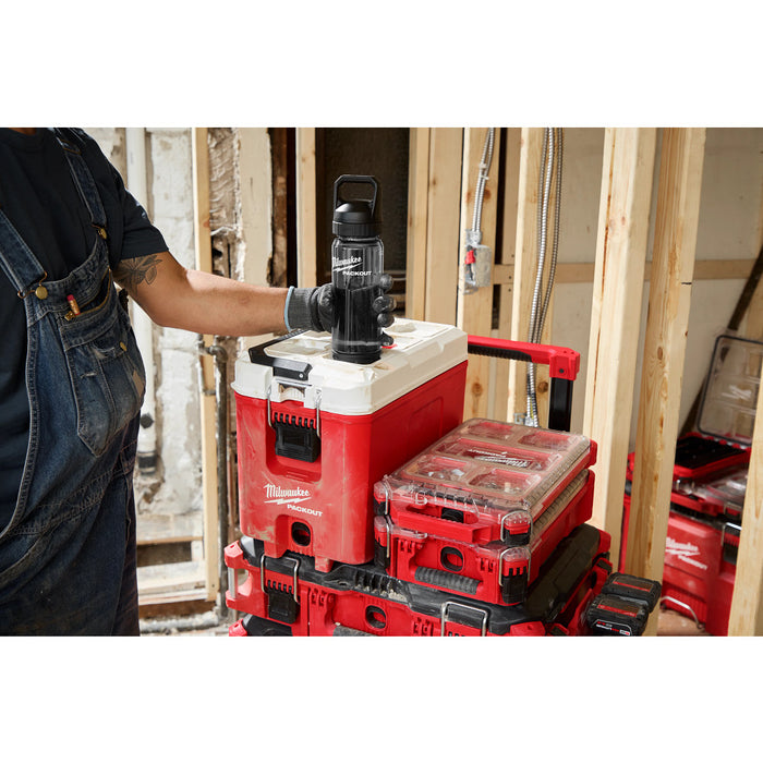 MILWAUKEE PACKOUT™ 25oz Bottle w/ Chug Lid