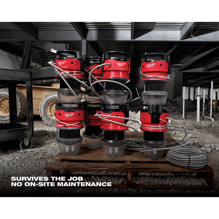 Luz temporal para sitio MILWAUKEE RADIUS™ LED de 130 W