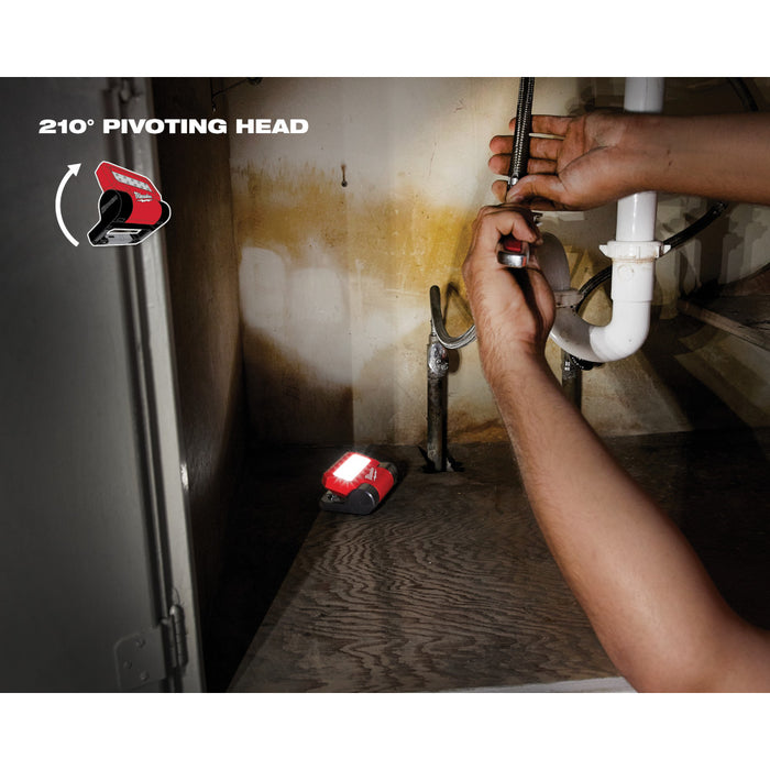 MILWAUKEE REDLITHIUM™ USB ROVER™ Pivoting Flood Light