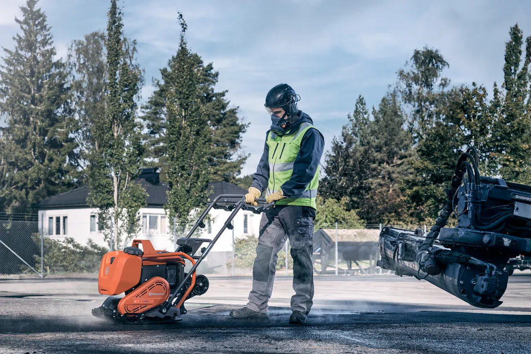 Husqvarna Construction LF 75 PACE Cordless Forward Plate Compactor