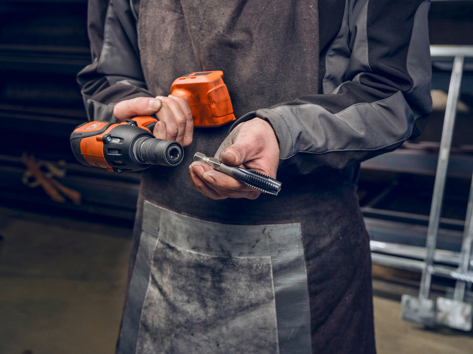64203028010-4