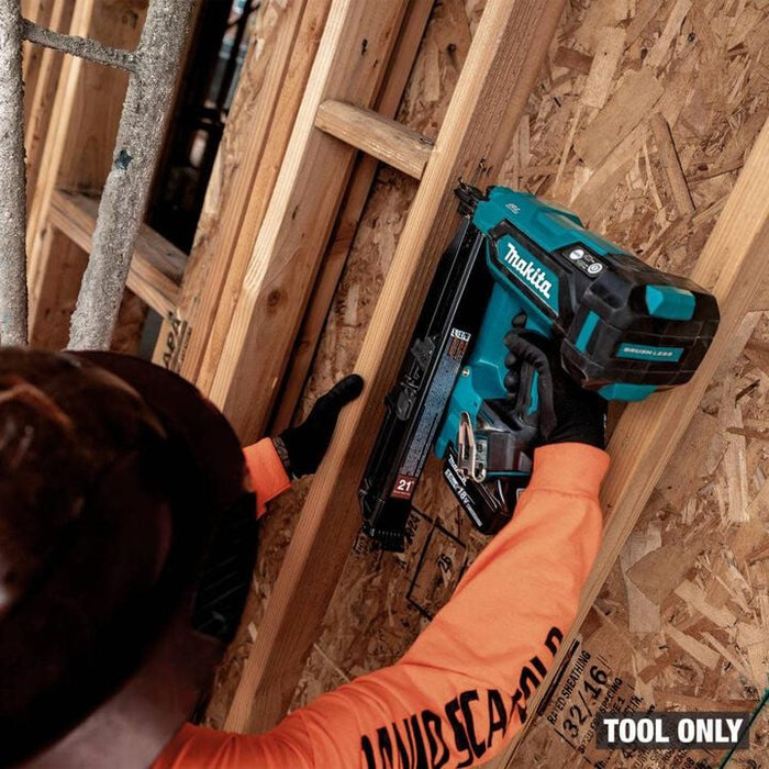 Makita 18V LXT Cordless 21 Degree Full Round Head 3-1/2 Inch Framing Nailer (Bare Tool)
