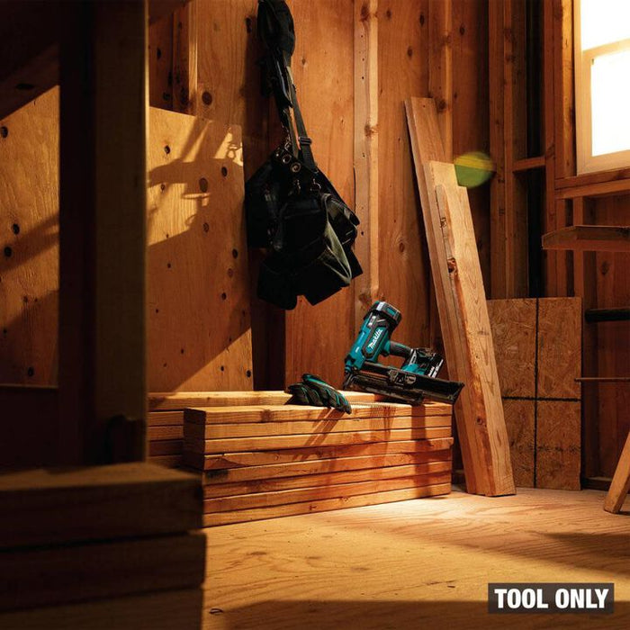 Makita 18V LXT Cordless 21 Degree Full Round Head 3-1/2 Inch Framing Nailer (Bare Tool)