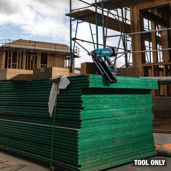 Makita 18V LXT Cordless 21 Degree Full Round Head 3-1/2 Inch Framing Nailer (Bare Tool)