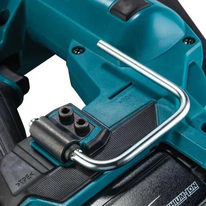 Makita 18V LXT Lithium-Ion Cordless 30 Degree Clipped Head 3-1/2 Inch Framing Nailer (Bare Tool)