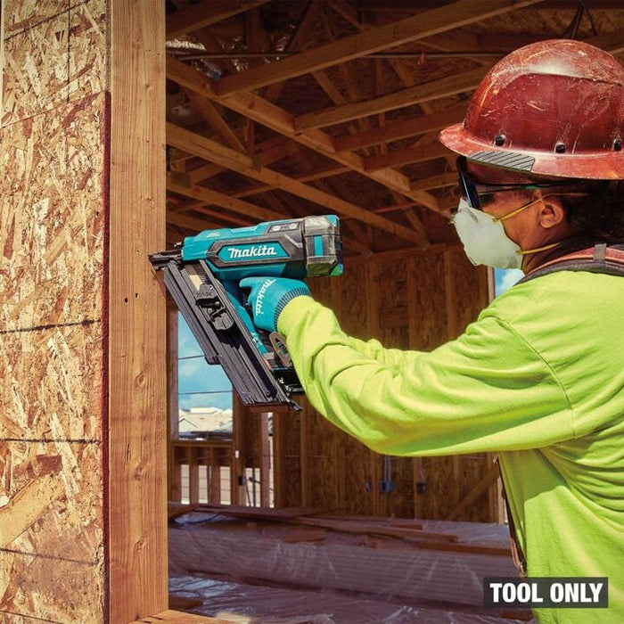 Makita 18V LXT Lithium-Ion Cordless 30 Degree Clipped Head 3-1/2 Inch Framing Nailer (Bare Tool)