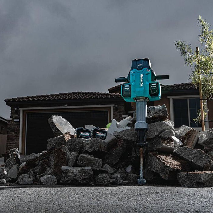Makita 80V max (40V max X2) XGT Brushless 70 lb. 1-1/8 Inch Hex AVT Breaker Hammer 8 Ah Kit, AWS Capable with 4 Batteries