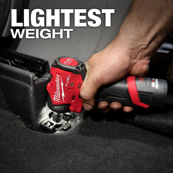 MILWAUKEE M12™ Kit de destornillador de impacto hexagonal de 1/4”