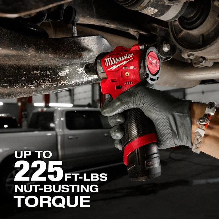 MILWAUKEE M12™ Kit de destornillador de impacto hexagonal de 1/4”