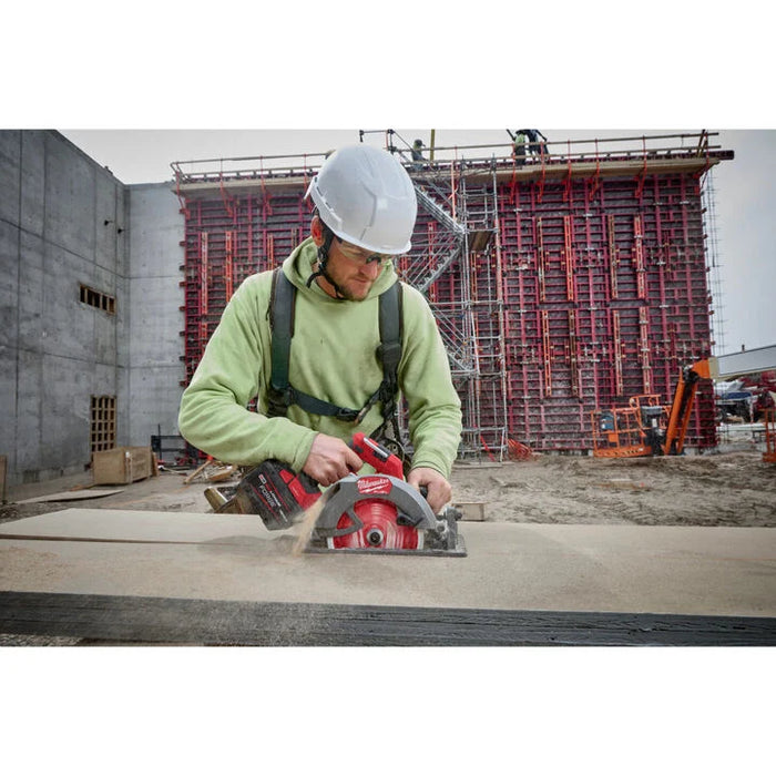 Milwaukee M18 FUEL™ 7-1/4" Circular Saw w/ ONE-KEY™ Kit