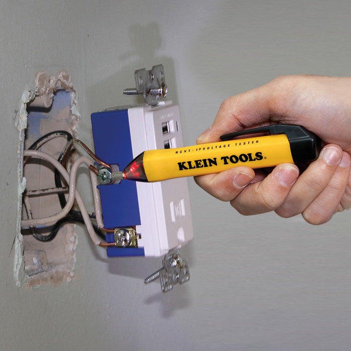KLEIN TOOLS Non-Contact Voltage & GFCI Receptacle Test Kit