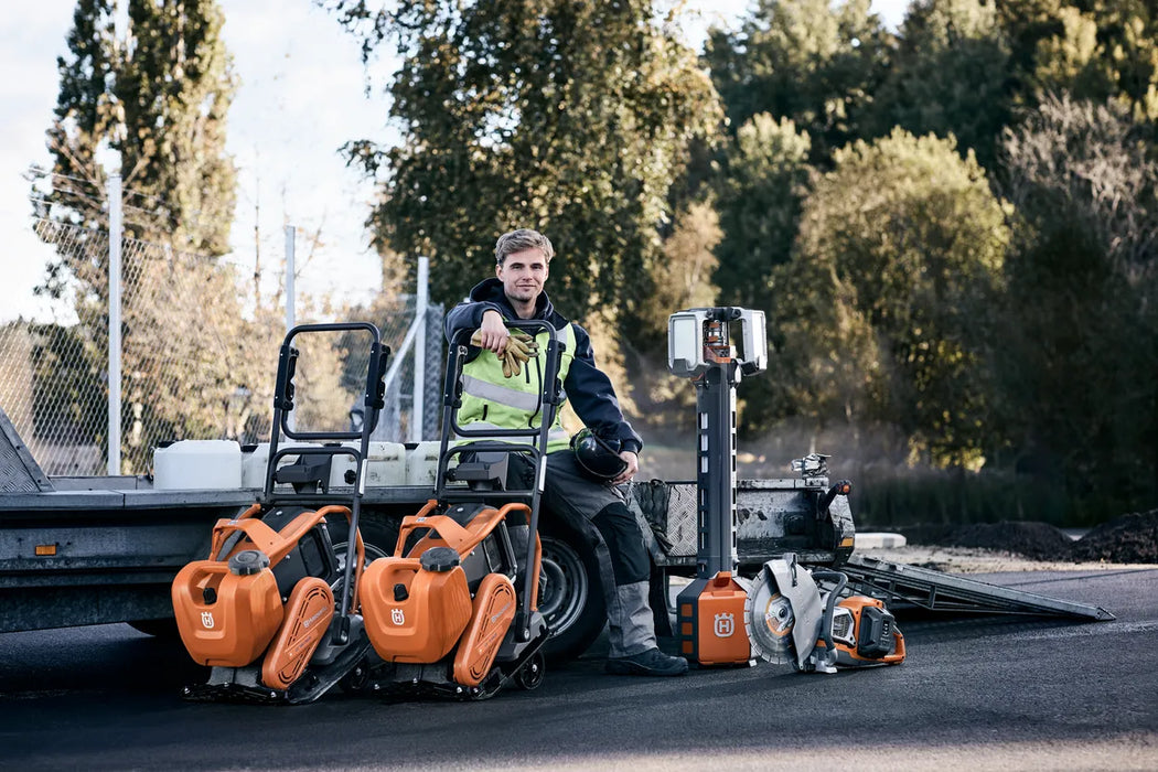 Husqvarna Construction LF 100 PACE Cordless Forward Plate Compactor