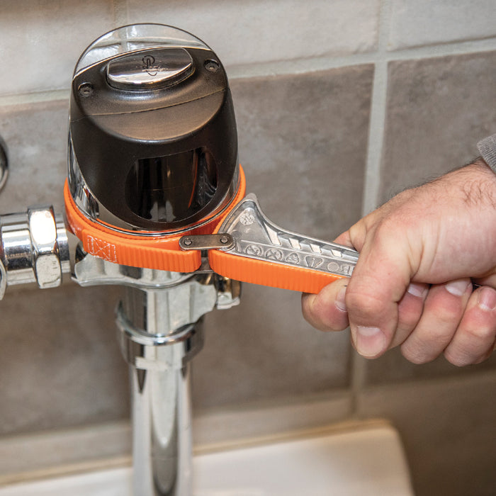 KLEIN TOOLS GRIP-IT™ 6" Handle Strap Wrench, 1-1/2" - 4"