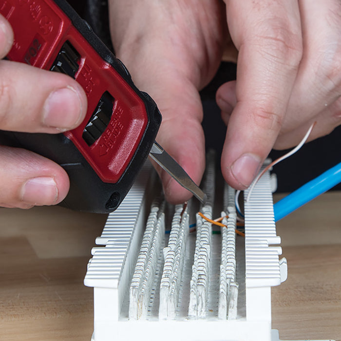 KLEIN TOOLS Impact Punchdown Tool w/ 66/110 Blade