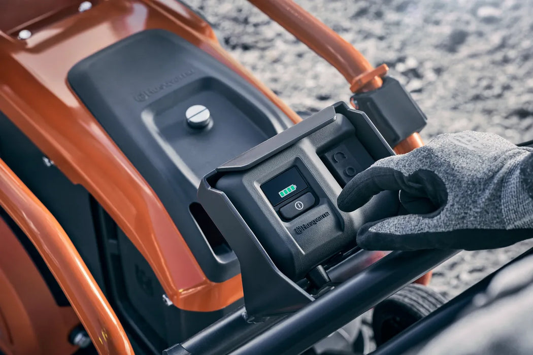 Husqvarna Construction LF 100 PACE Cordless Forward Plate Compactor
