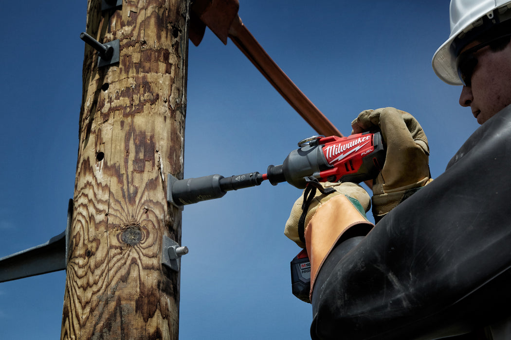 ENCHUFE DE DISTRIBUCIÓN 3 EN 1 DE MILWAUKEE SHOCKWAVE LINEMAN